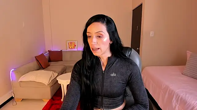 Kristen Garner online show from 07/16/26, 07:11