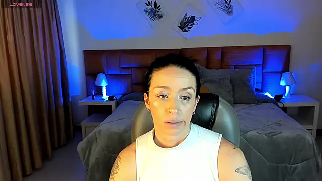 Kristen Garner online show from 09/19/25, 08:13