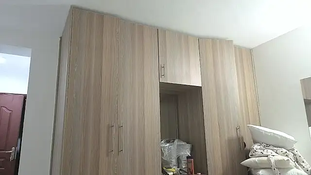 Snapshot of Elegant_Ebony chatting on 10/02/25, 06:44 Elegant Ebony online show from 10/02/25, 06:44