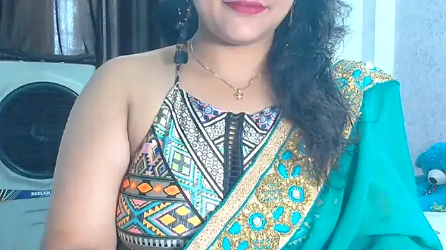 Snapshot of Maria_55 chatting on 06/17/26, 06:13 Maria 55 online show from 06/17/26, 06:13