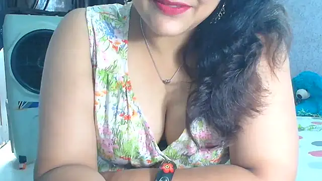 Snapshot of Maria_55 chatting on 06/18/26, 07:07 Maria 55 online show from 06/18/26, 07:07