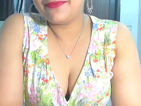 Snapshot of Maria_55 chatting on 06/18/26, 10:42 Maria 55 online show from 06/18/26, 10:42