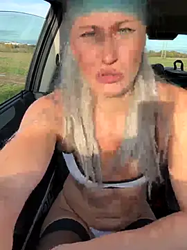 Dina-Light online show from 10/29/25, 02:16