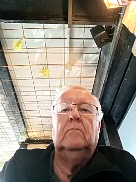 Snapshot of loveeatingcunts chatting on 03/11/26, 02:55 loveeatingcunts online show from 03/11/26, 02:55