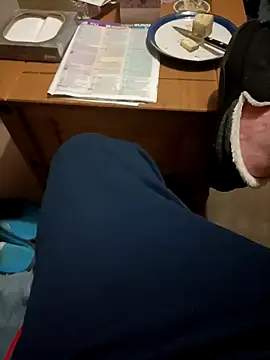 Snapshot of loveeatingcunts chatting on 03/29/26, 07:37 loveeatingcunts online show from 03/29/26, 07:37