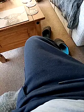 Snapshot of loveeatingcunts chatting on 04/12/26, 05:16 loveeatingcunts online show from 04/12/26, 05:16