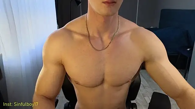 Snapshot of Richard_mils chatting on 12/17/25, 12:32 Richard mils online show from 12/17/25, 12:32