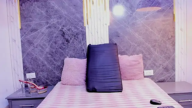 Snapshot of AndreaFletcher chatting on 09/15/25, 07:25 AndreaFletcher online show from 09/15/25, 07:25