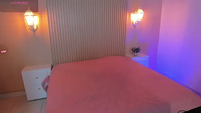 EmilyEvans7 online show from 10/24/25, 06:29