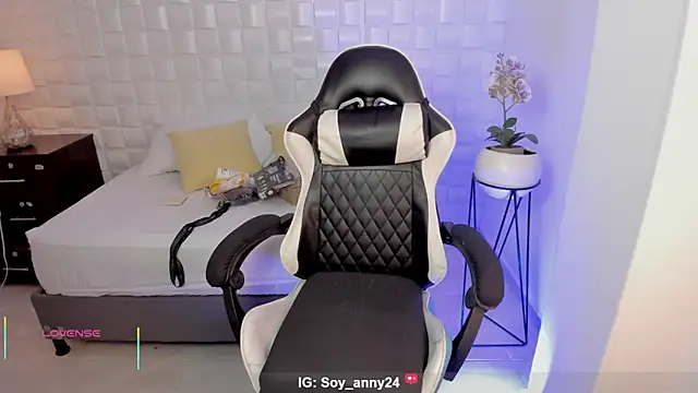 anny rouse24 online show from 02/11/26, 02:22