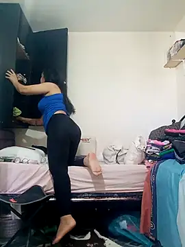 lolo890 online show from 10/24/25, 04:17