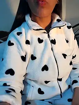 lolo890 online show from 12/20/25, 05:32