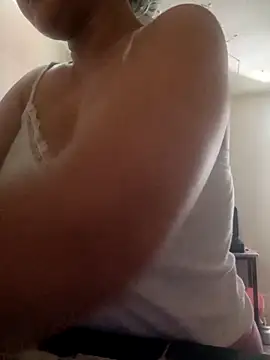 lolo890 online show from 11/09/25, 02:32