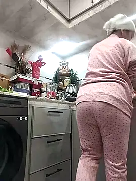 lolo890 online show from 04/13/26, 09:52