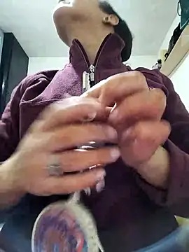 lolo890 online show from 02/02/26, 11:04