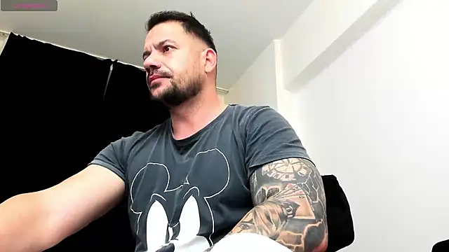 musclemonster31 online show from 11/30/25, 10:21