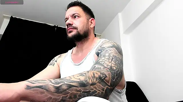 musclemonster31 online show from 12/22/25, 12:00