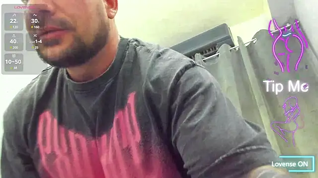 Snapshot of musclemonster31 chatting on 03/02/25, 08:57 musclemonster31 online show from 03/02/25, 08:57