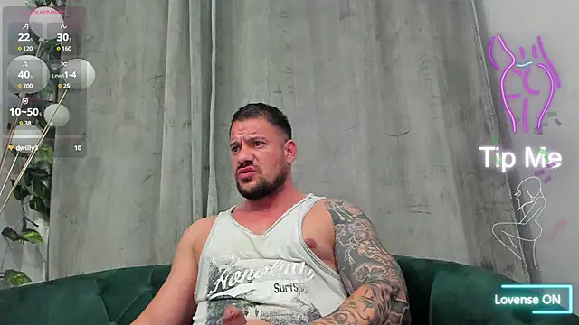 Snapshot of musclemonster31 chatting on 03/13/25, 05:00 musclemonster31 online show from 03/13/25, 05:00
