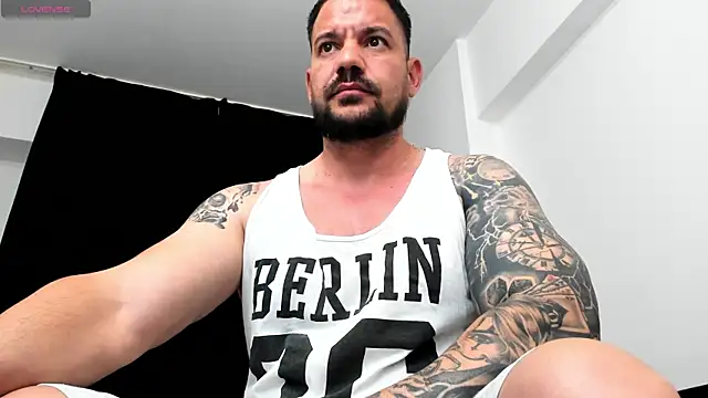 musclemonster31 online show from 10/20/25, 05:02