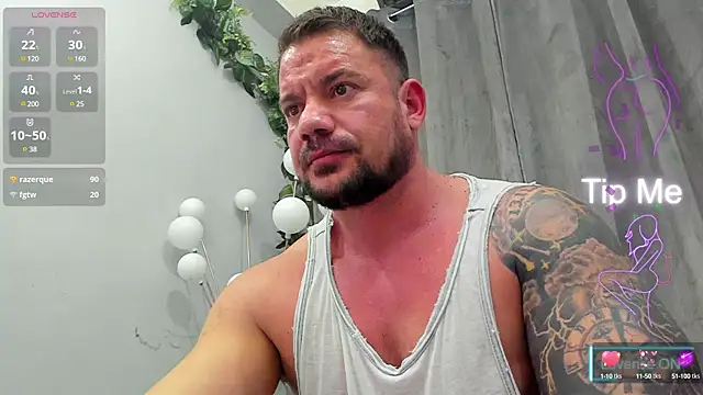 Snapshot of musclemonster31 chatting on 03/03/25, 01:07 musclemonster31 online show from 03/03/25, 01:07