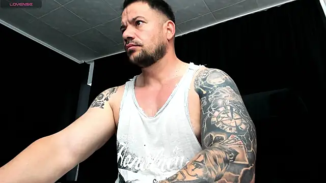 musclemonster31 online show from 10/21/25, 12:04