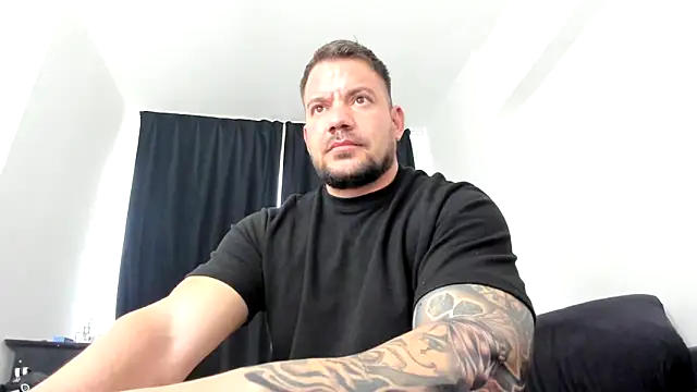 Snapshot of musclemonster31 chatting on 02/28/25, 11:47 musclemonster31 online show from 02/28/25, 11:47