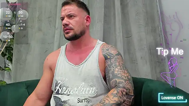Snapshot of musclemonster31 chatting on 03/05/25, 12:05 musclemonster31 online show from 03/05/25, 12:05