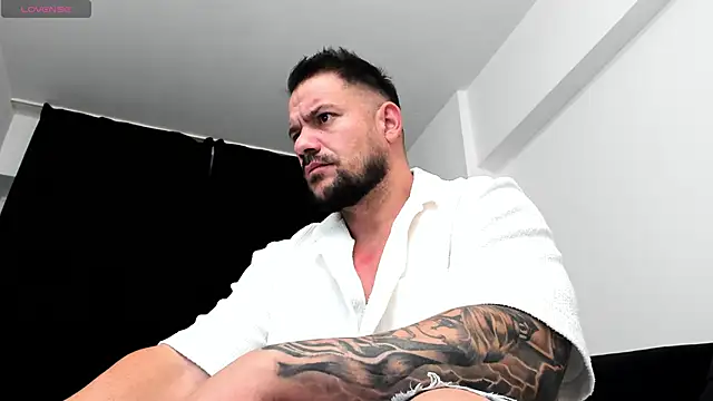 Snapshot of musclemonster31 chatting on 10/06/25, 09:48 musclemonster31 online show from 10/06/25, 09:48