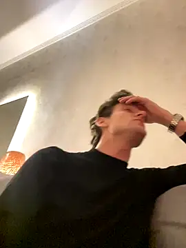 Snapshot of ETHAN_MOORE chatting on 10/10/25, 03:02 ETHAN MOORE online show from 10/10/25, 03:02