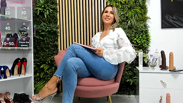 sweetcherry30 online show from 10/25/25, 05:39