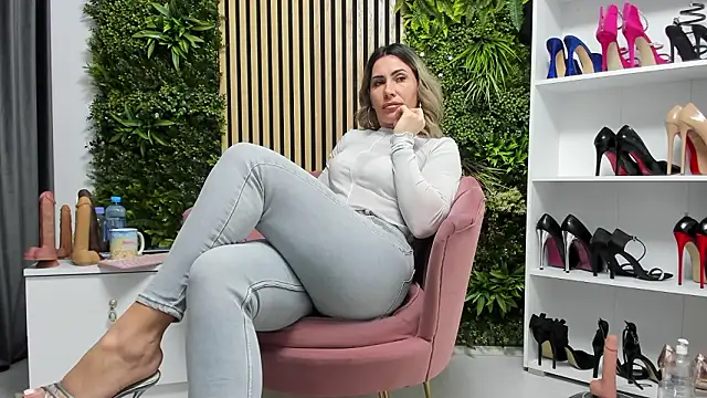 sweetcherry30 online show from 02/15/26, 07:42