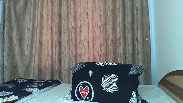 Snapshot of PussyEvely chatting on 09/18/25, 06:27 PussyEvely online show from 09/18/25, 06:27