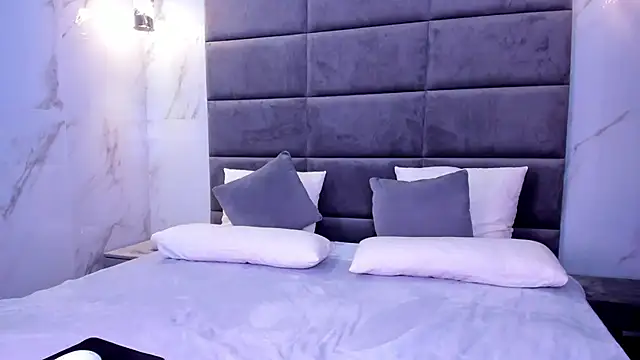 Lexi Split online show from 11/12/25, 01:43