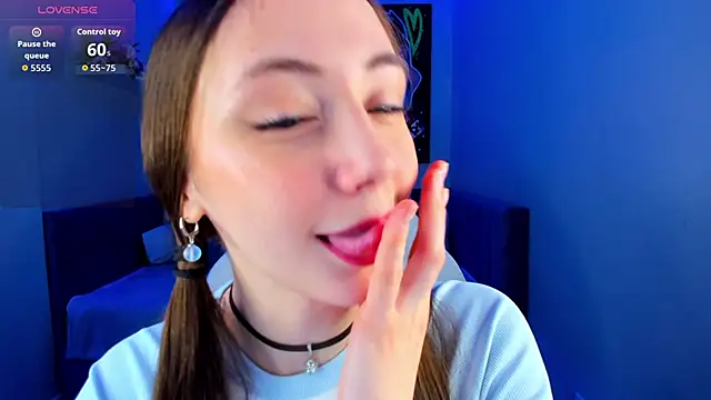 Lexi Split online show from 04/08/26, 01:40