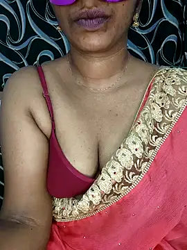 Snapshot of Malluivaniya chatting on 09/29/25, 06:46 Malluivaniya online show from 09/29/25, 06:46