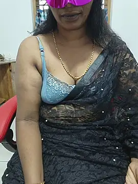 Snapshot of Malluivaniya chatting on 12/03/25, 06:25 Malluivaniya online show from 12/03/25, 06:25