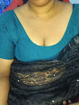 Snapshot of Malluivaniya chatting on 06/16/26, 06:19 Malluivaniya online show from 06/16/26, 06:19