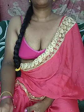 Snapshot of Malluivaniya chatting on 10/14/25, 06:30 Malluivaniya online show from 10/14/25, 06:30