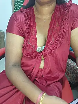 Snapshot of Malluivaniya chatting on 11/27/25, 06:14 Malluivaniya online show from 11/27/25, 06:14