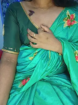 Snapshot of Malluivaniya chatting on 06/29/26, 06:09 Malluivaniya online show from 06/29/26, 06:09