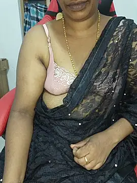 Snapshot of Malluivaniya chatting on 12/05/25, 06:50 Malluivaniya online show from 12/05/25, 06:50