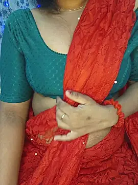 Snapshot of Malluivaniya chatting on 06/15/26, 05:56 Malluivaniya online show from 06/15/26, 05:56