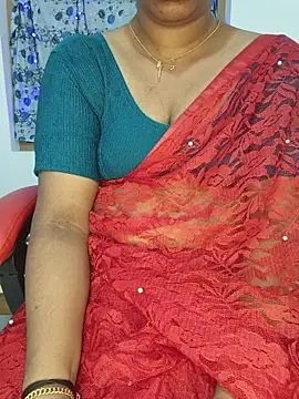Snapshot of Malluivaniya chatting on 06/14/26, 05:47 Malluivaniya online show from 06/14/26, 05:47