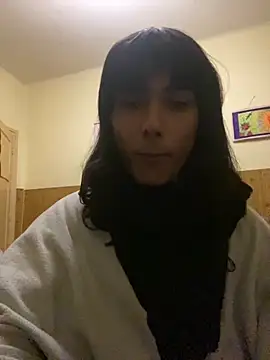 Snapshot of calliemaggotbone chatting on 11/04/25, 04:38 calliemaggotbone online show from 11/04/25, 04:38