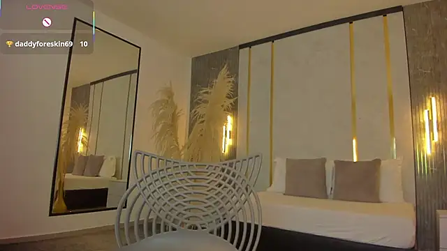 riley sierra online show from 10/22/25, 12:48