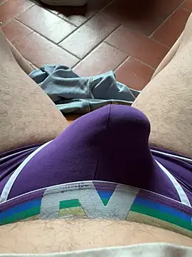 Snapshot of jacky4501 chatting on 04/14/26, 10:42 jacky4501 online show from 04/14/26, 10:42