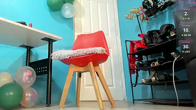 Snapshot of _BrendaMichel_ chatting on 11/27/25, 12:38 BrendaMichel online show from 11/27/25, 12:38