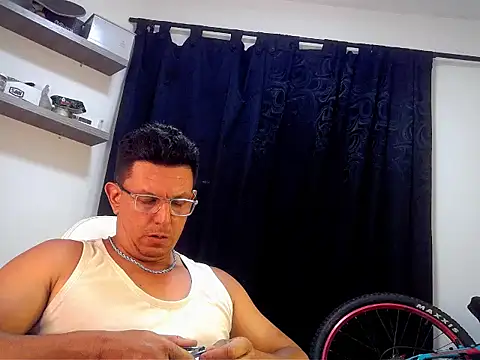 pedropicapi online show from 04/12/26, 03:21