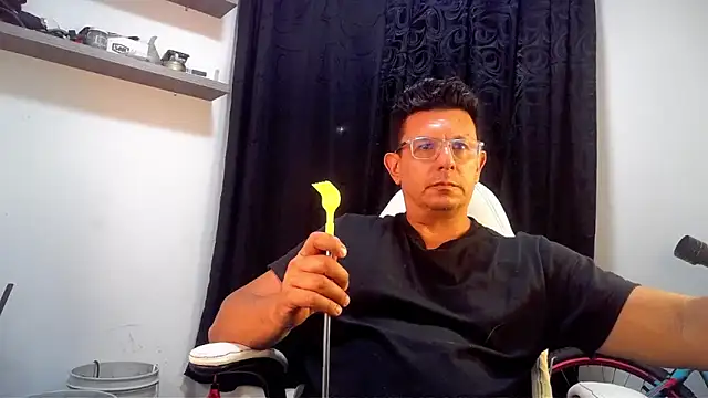pedropicapi online show from 04/24/26, 03:41